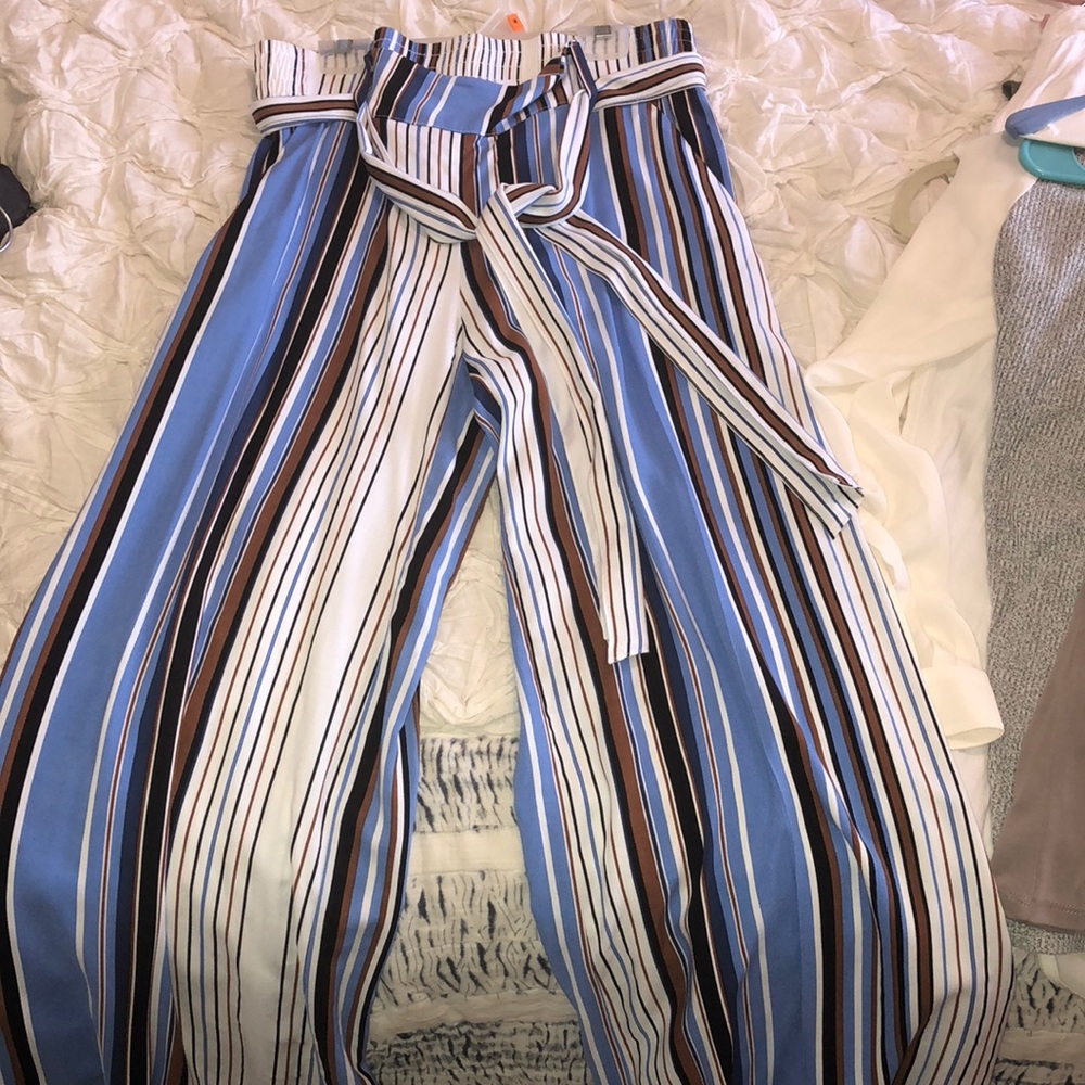 Wide legged flowy pants
